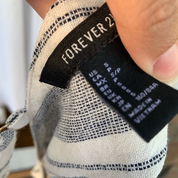 Forever 21 Tie back crop top - Picture 5 of 6